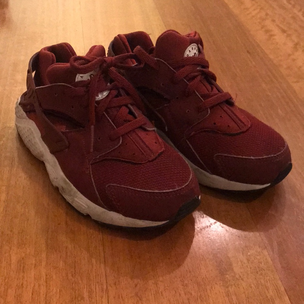 Kids huarache sneakers
